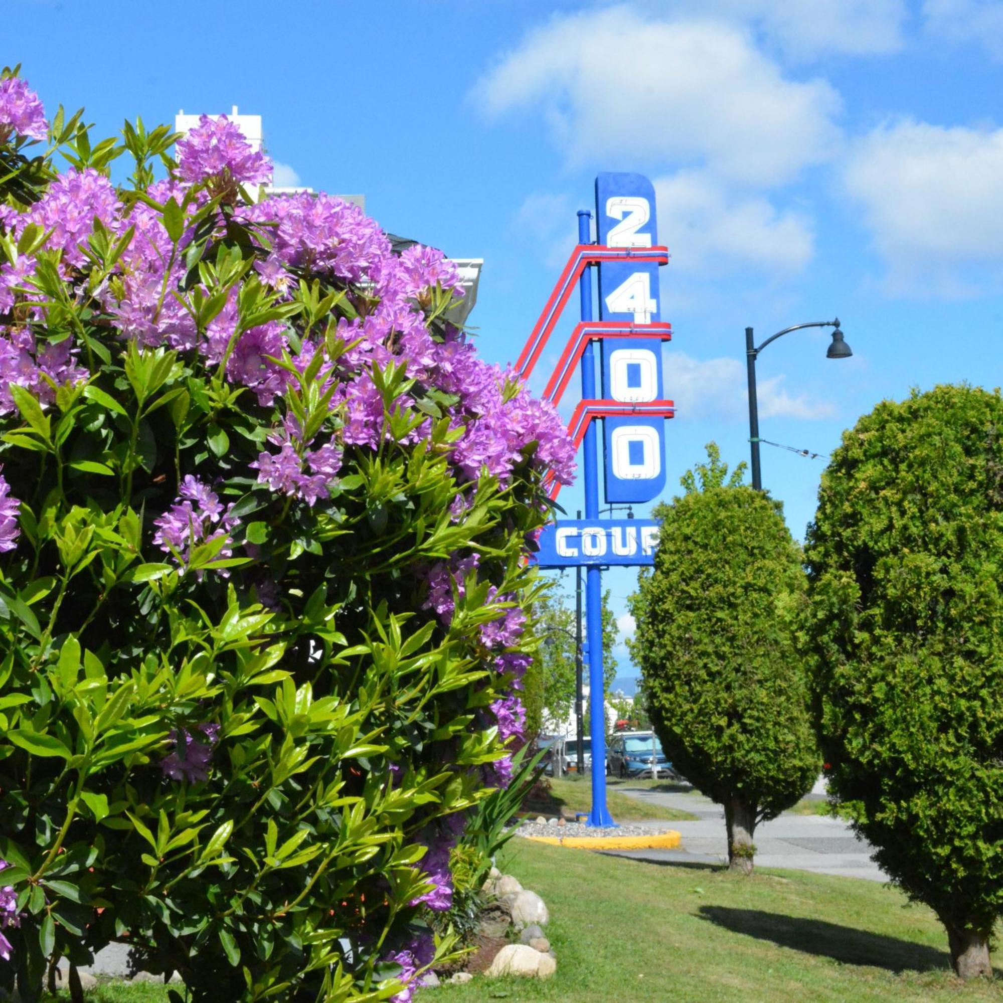 2400 Motel Vancouver Esterno foto